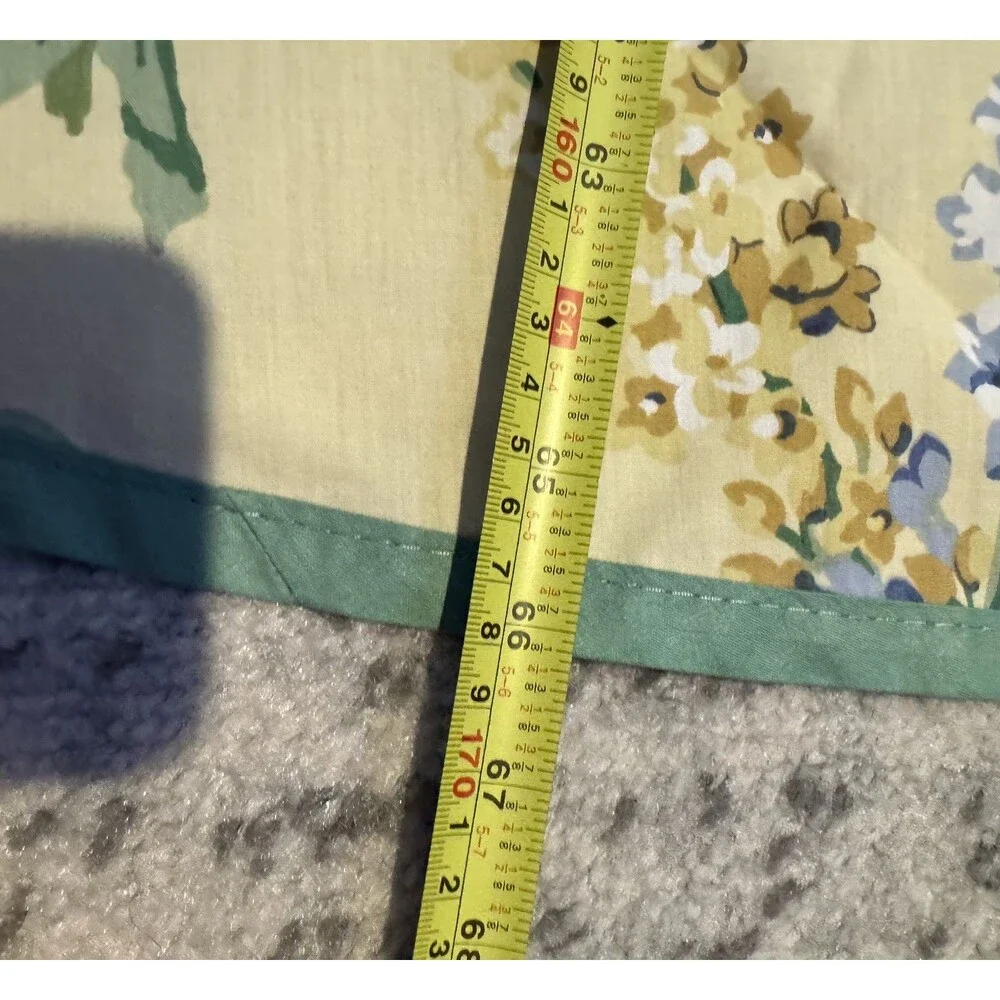 Thomasville Tablecloth 70 x 66